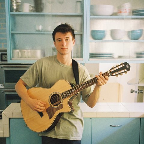 Alec Benjamin