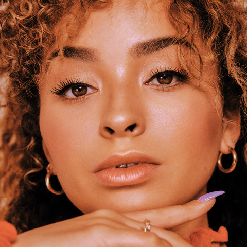 Ella Eyre