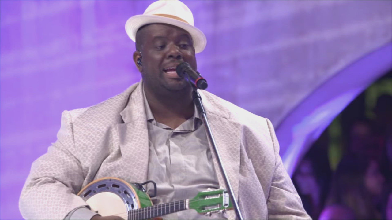 Viola Em Bandoleira / Sorriso Aberto