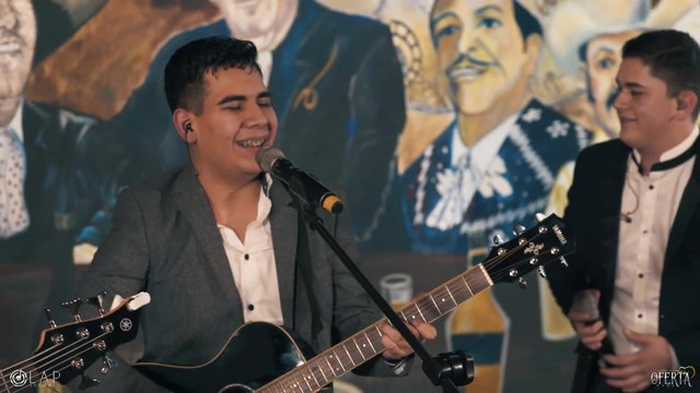 Todos Hablan Nada Saben (En Vivo)
