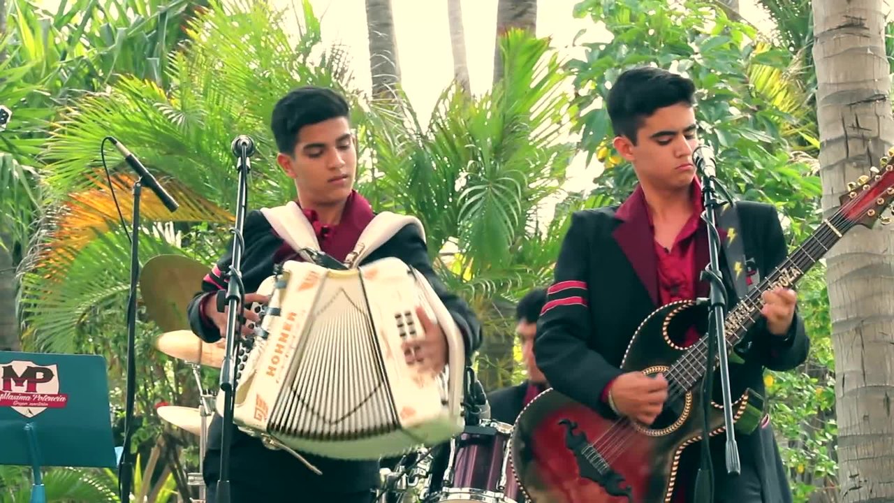 Dos Jovenes Muchachos