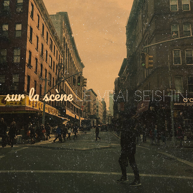 sur la scène