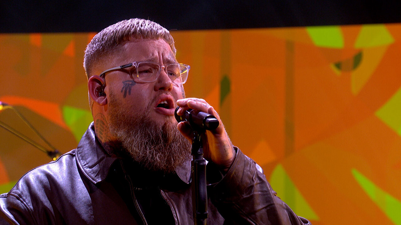 Pocket (Live On The Graham Norton Show)