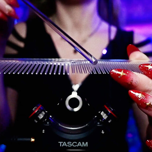 Ear to Ear Comb Sounds ASMR