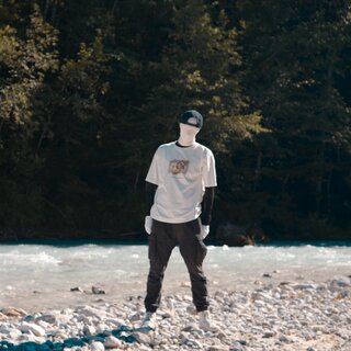 Flouw on TIDAL