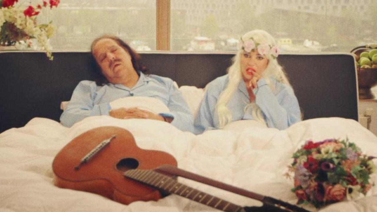 Honey Bunny (Official Video)