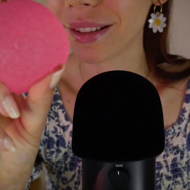 ASMR – Un maquillage de star avec des objets aléatoires