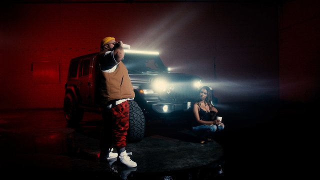 Extra (Official Video)