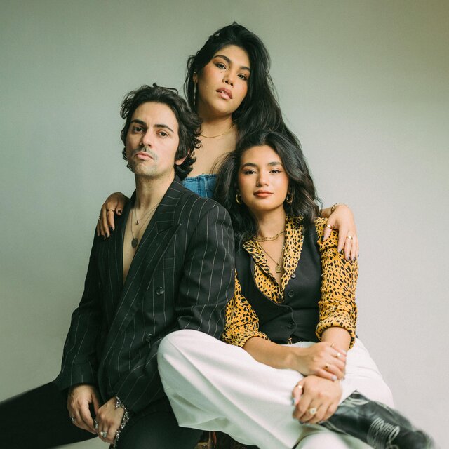 Alva (feat. Las Siaruqui)