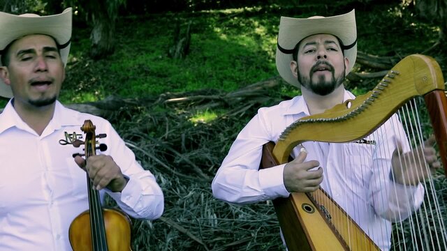 El Viejito Del Gaban (Acoustic)