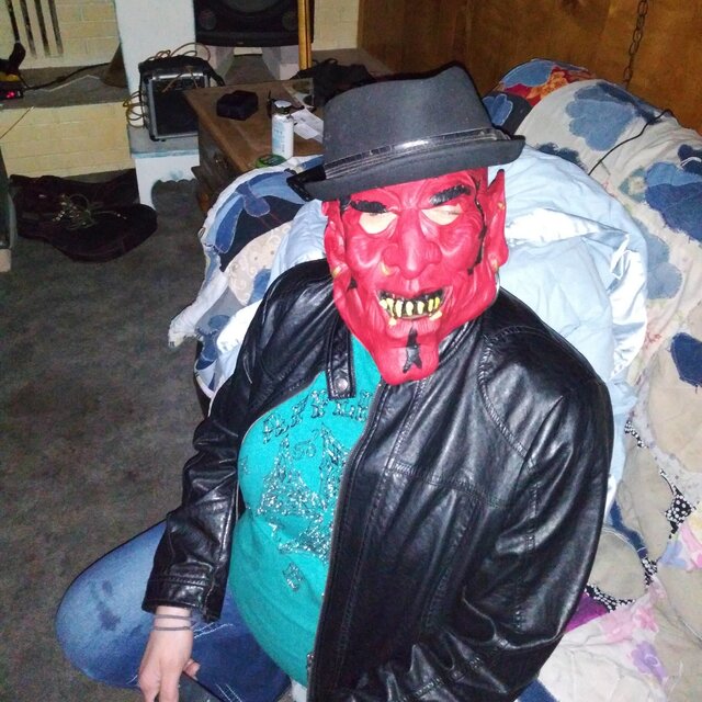 Die in your room
