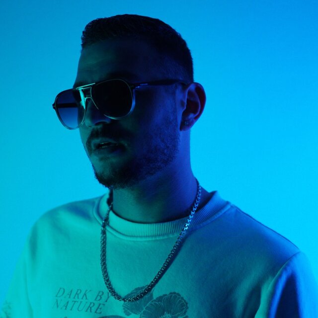 L E O mix