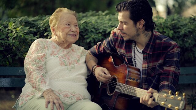 Mi Primer Amor (Mamá)