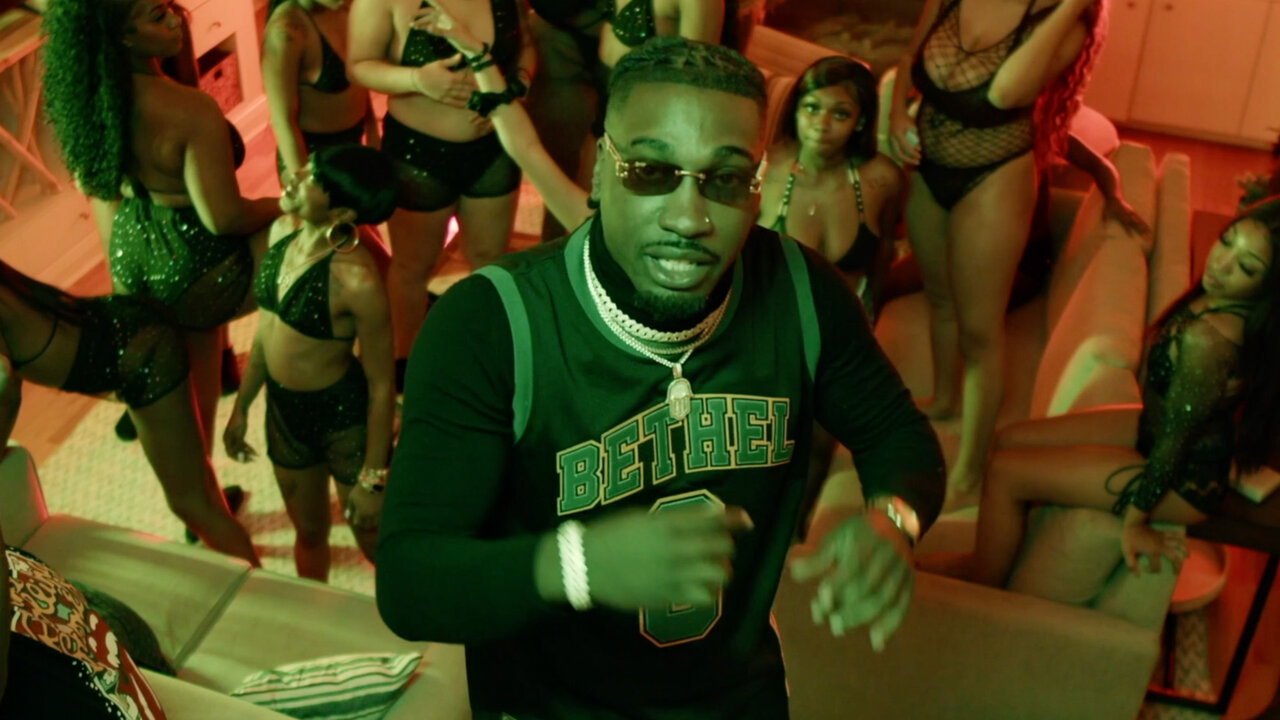 Oochie (Official Video)