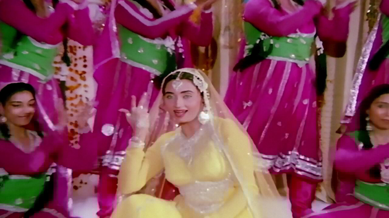 Tarasti Hain Deedar Ko (From "Salma")