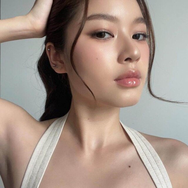 Anh biết em cần gì, tắt đèn đi