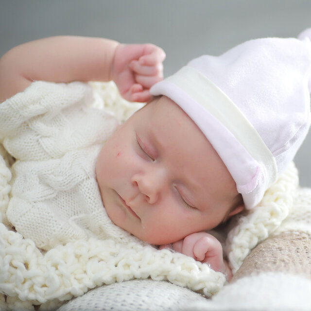 Babycare Dreamland: Peaceful Melodies for Baby Sleep