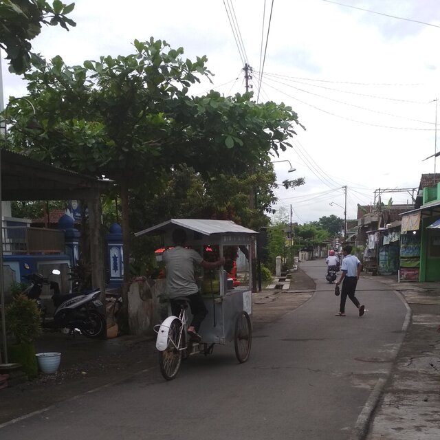 Nyambut Gawe Ora Usah Ngoyo