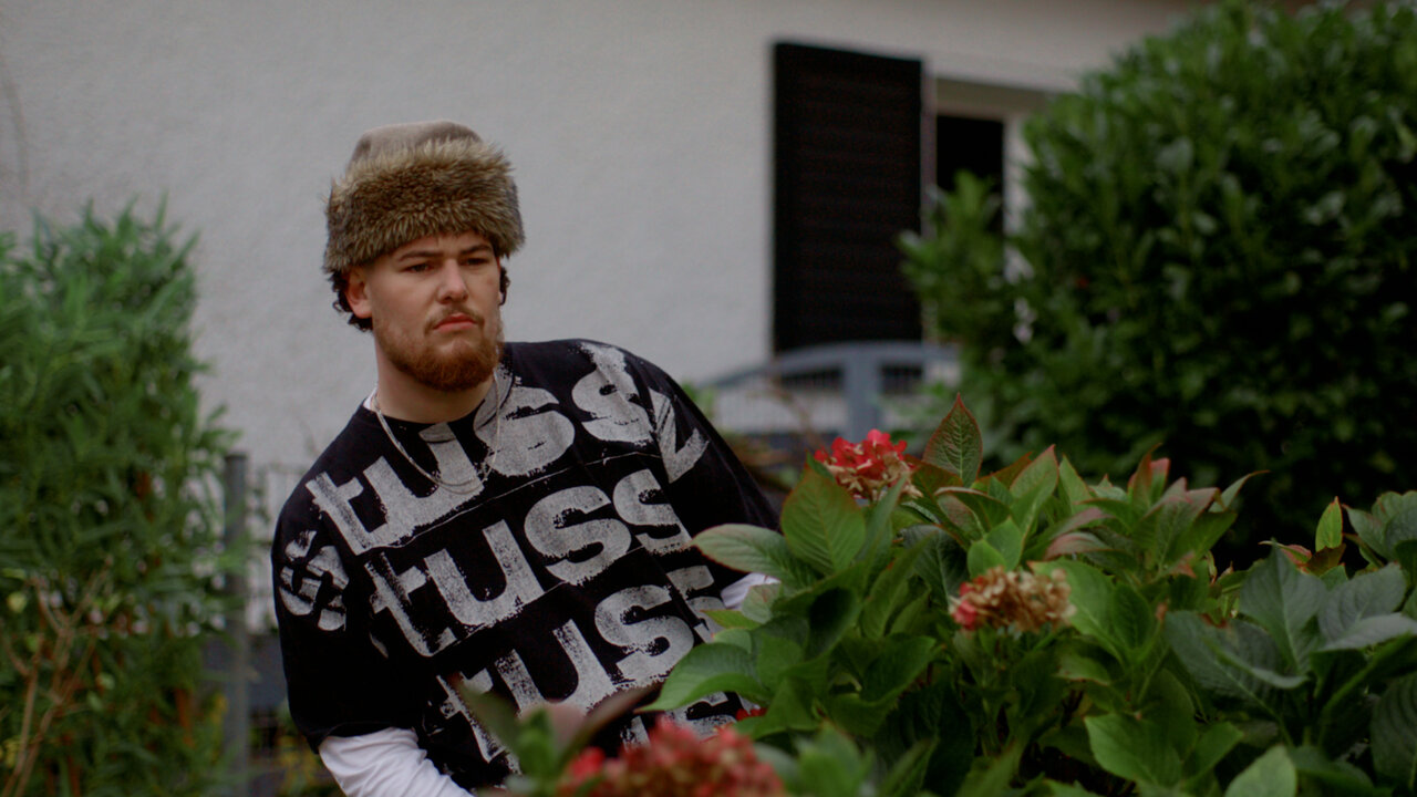 100.000 (Official Video)