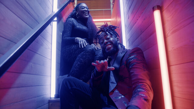 Pace Yourself (feat. Raheem DeVaughn)