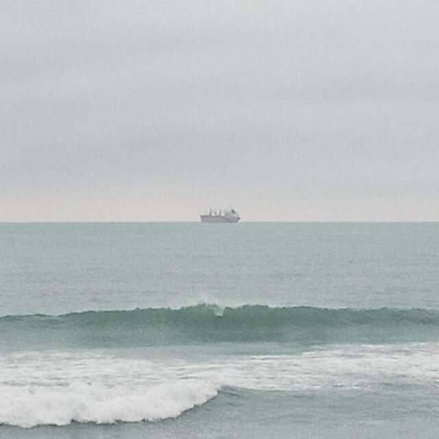 un barco que tambien quiere estar en tierra