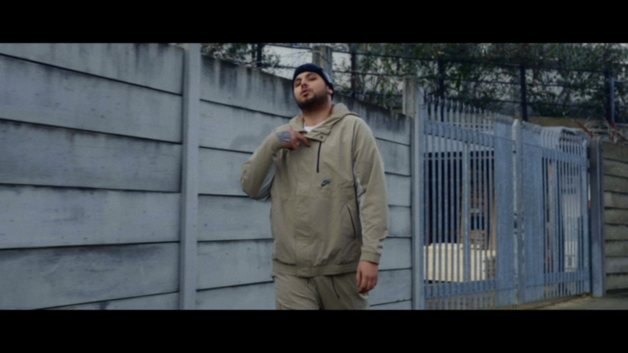 Essex Girls (feat. Jaykae, Silky & Janice Robinson)