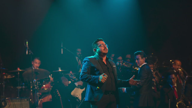 Voy a Llenarte Toda (feat. Fela Domínguez)