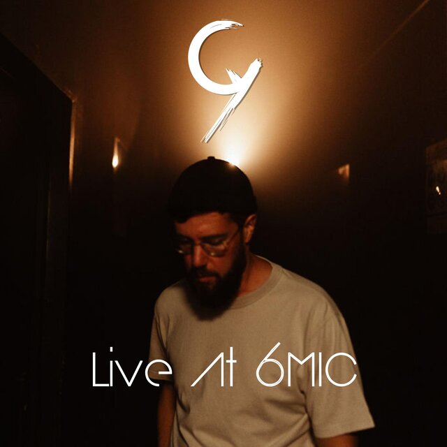 Cy Live At 6MIC