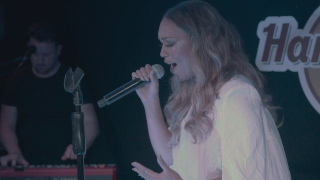 Superwoman (Live at Hard Rock Cafe)
