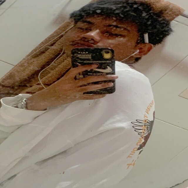 มีแต่คนถามถึงเธอ - Single
