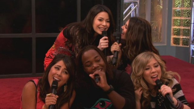 Leave It All To Shine (feat. Victoria Justice) (featuring Miranda Cosgrove & Victoria Justice)