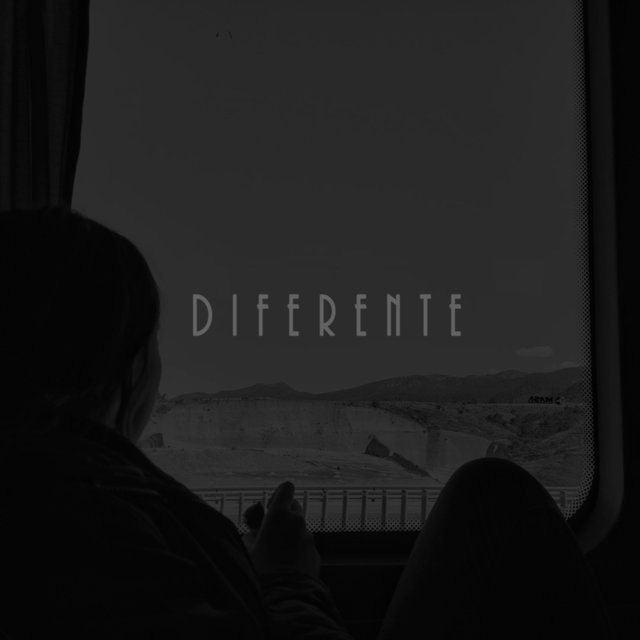 Diferente