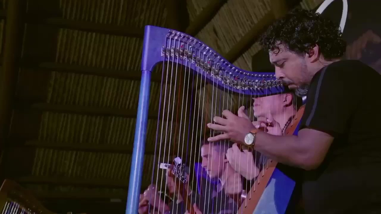 El dinero y los amigos (En vivo Desde Nando Grill Miami )