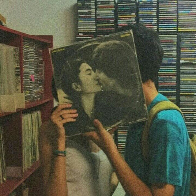 Ömür kitaba bənzəyir