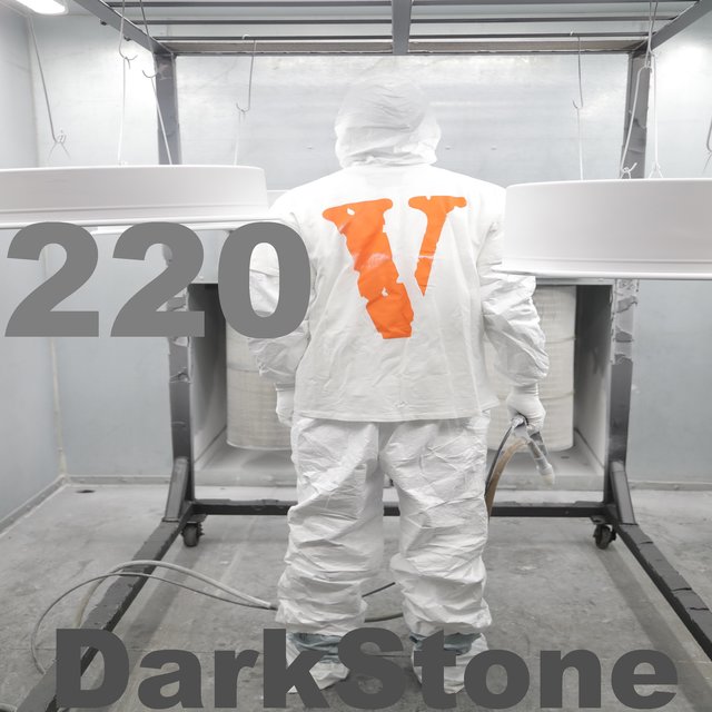 220 V