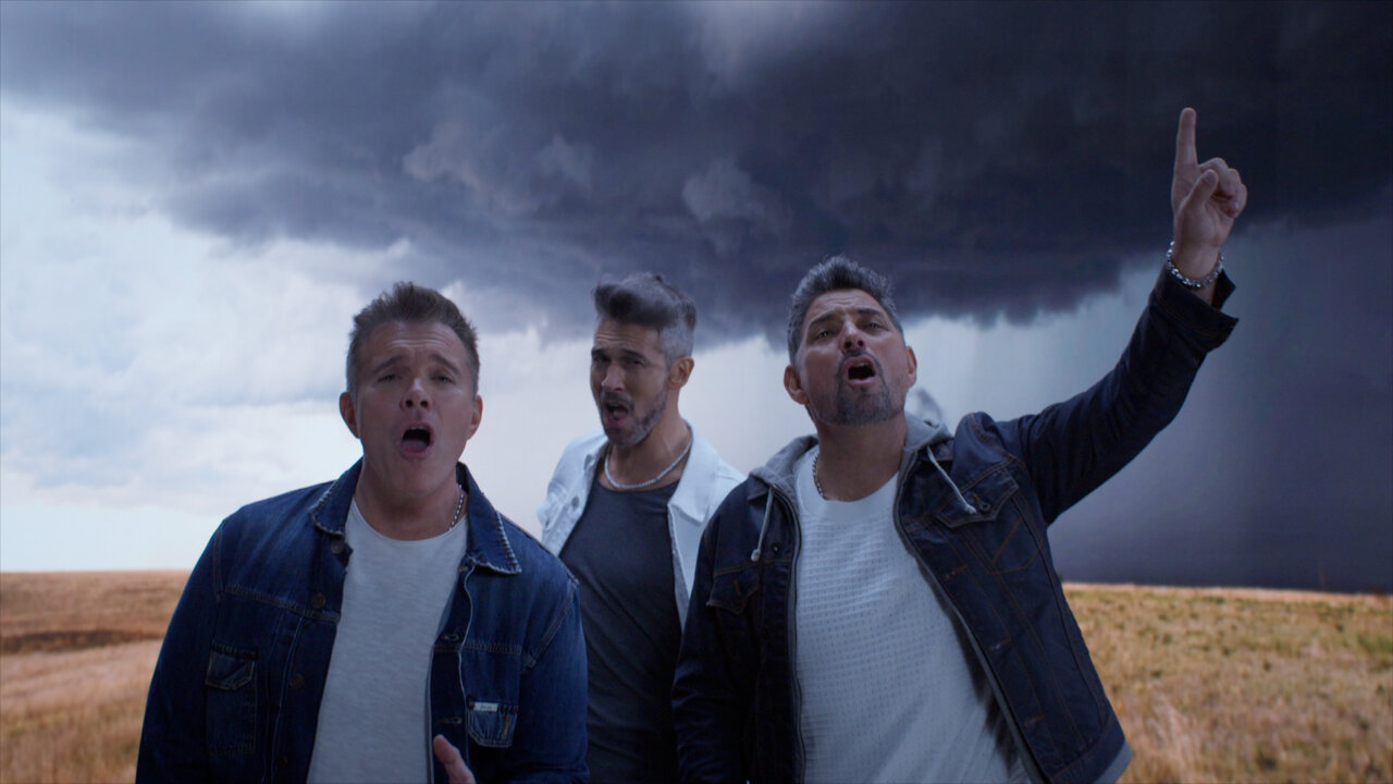 Huracán de Amor (Official Video)