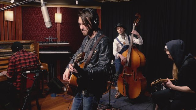 Jos käykin niin (Live at Finnvox)