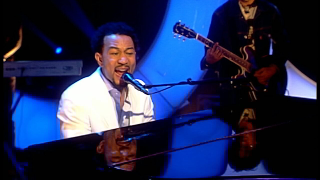 Ordinary People (Live on Top of the Pops - 6/03/05)