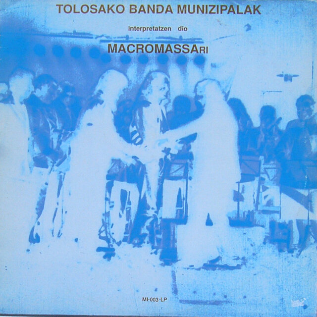 Tolosako Banda Munizipala​-​k interpetatzen dio Macromassa​-​ri
