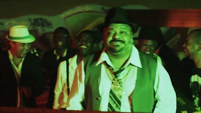 Ela Sambou, Eu Dancei (feat. Mr. Catra) (Videoclipe)