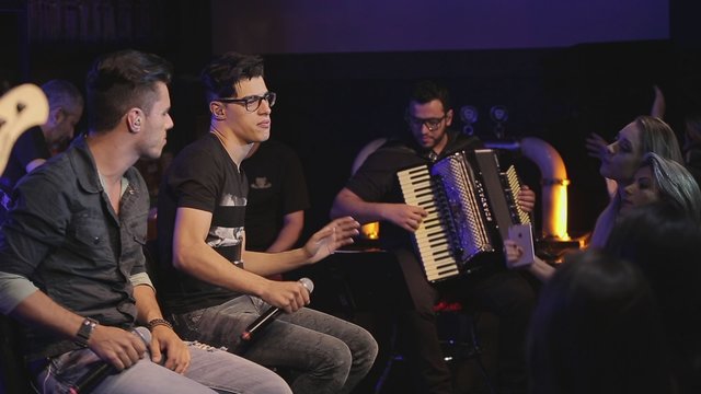 Na Mesa de um Bar