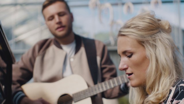 Altijd Wel Iemand (Glass House Sessions)