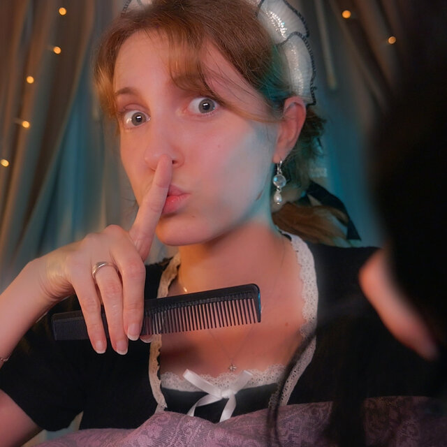 ASMR Sirvienta Real te Cepilla el Pelo (pero descubre tu secreto)