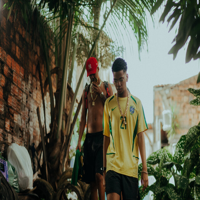 Ela Gosta dos Cria Que Porta