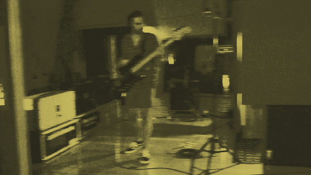 MAKEMEFEELALIVE