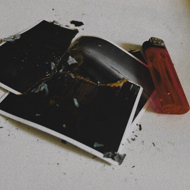 Polaroid Smoke