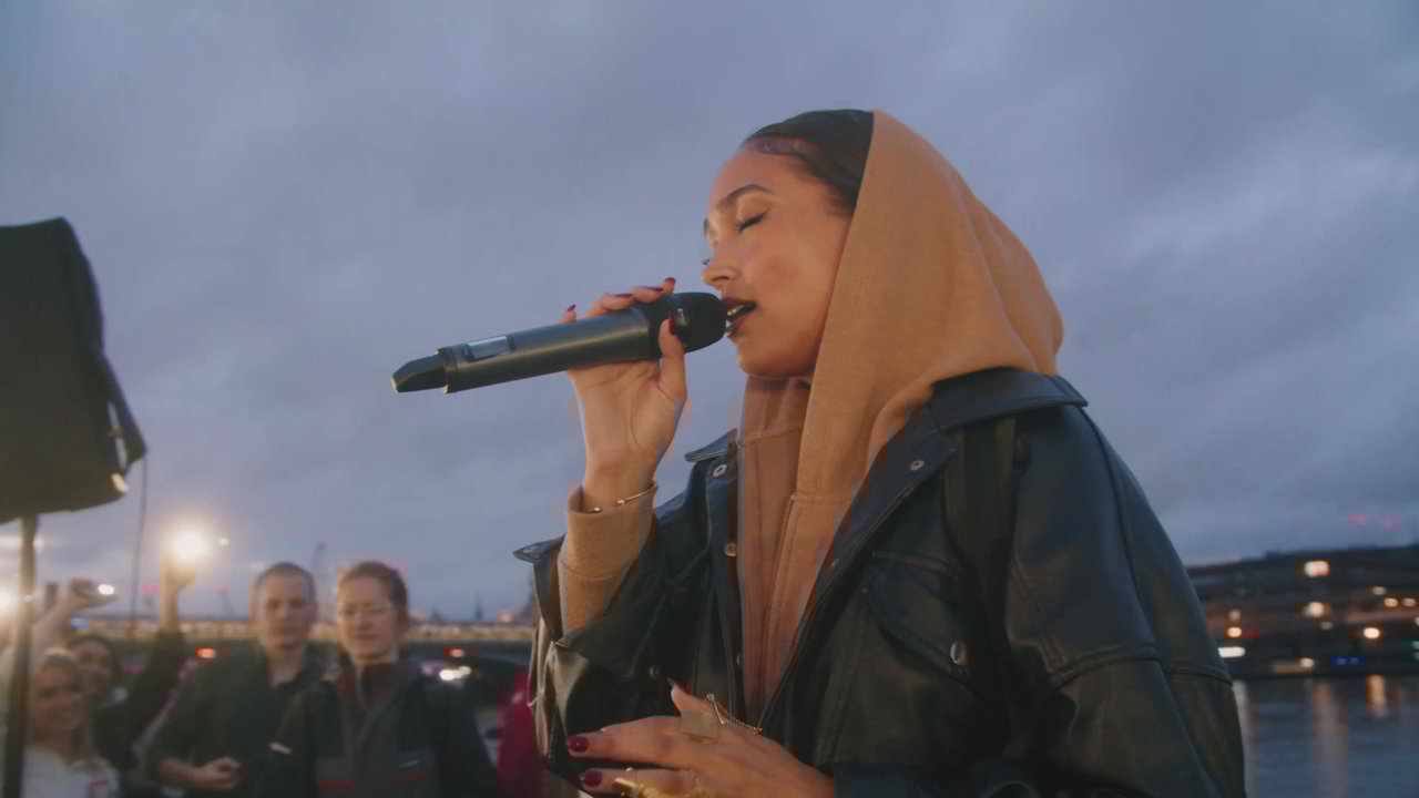 Skin (Live from Southbank, London)