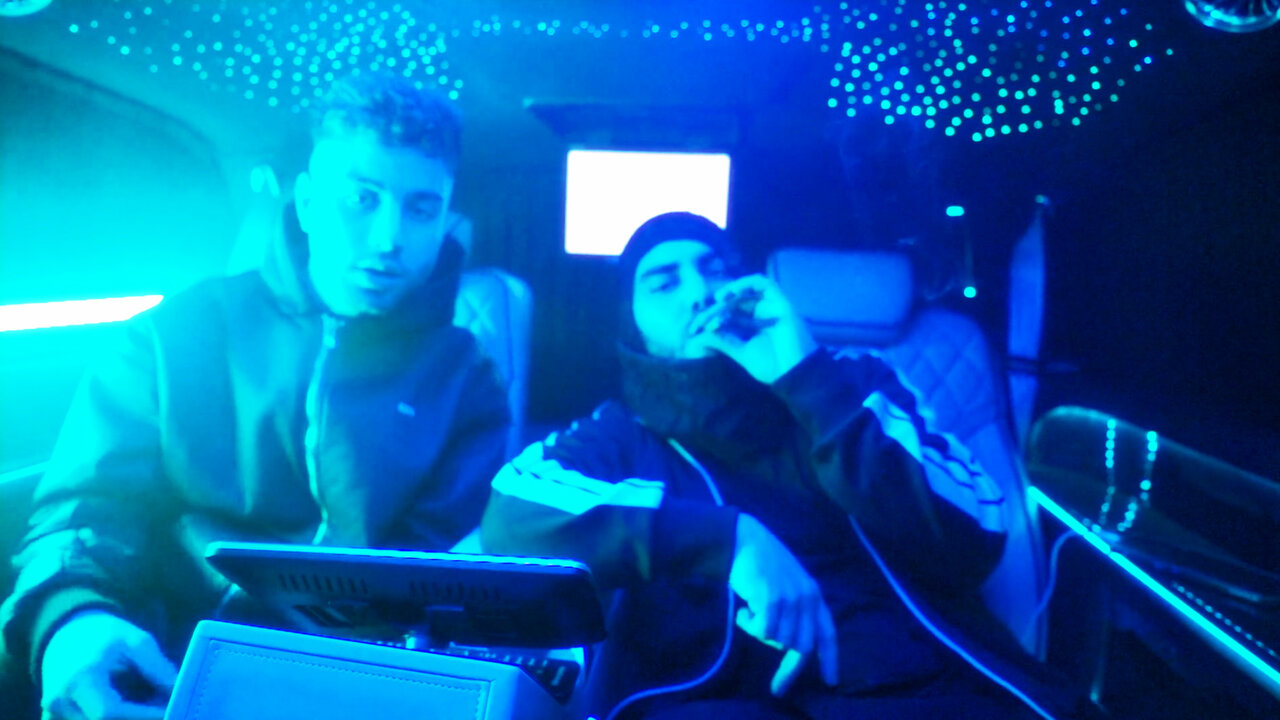 Sheesh (Video Oficial)