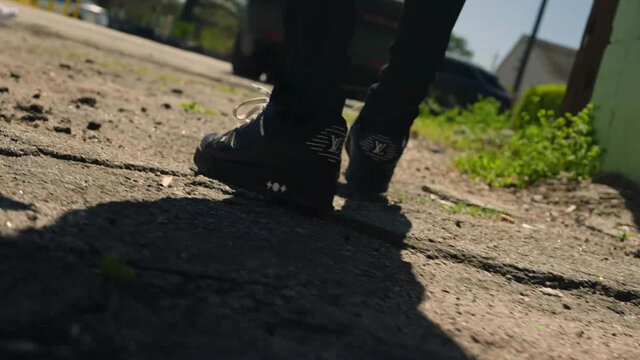 Ad Verb (feat. LAZER DIM 700)