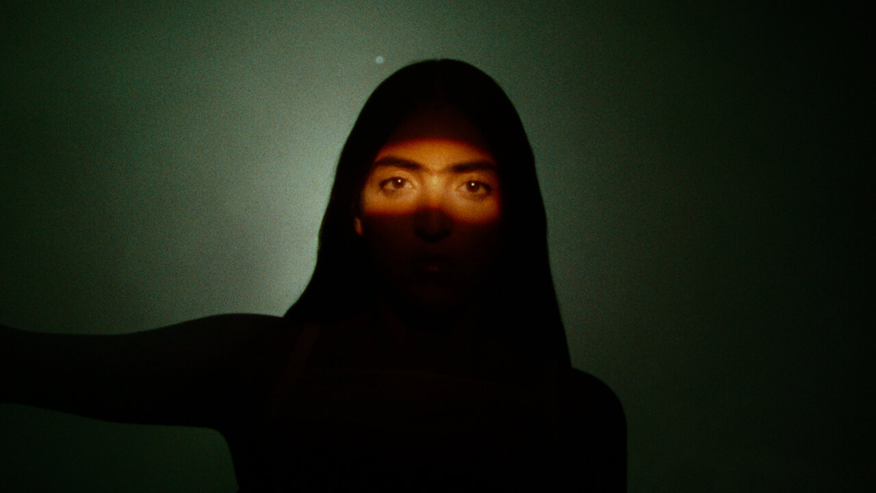 Veleno (Official Visualizer)
